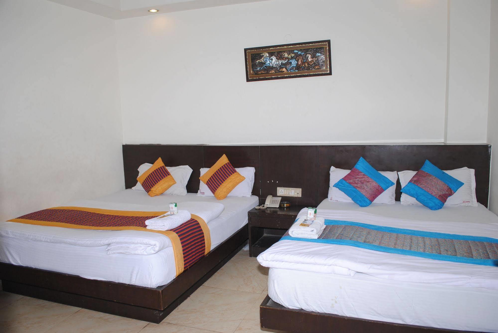 Hotel Seven Seas Inn Neu-Delhi Exterior foto